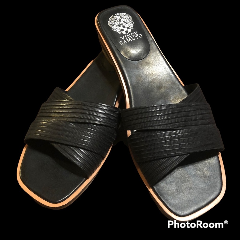 NIB Vince Camuto Ydelle Sandals